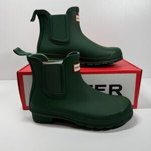 NIB• Women's Hunter Original Chelsea Green Boots Size: 7